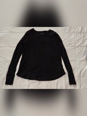 SO Black Long-Sleeve Crewneck Top KIDS SIZE L